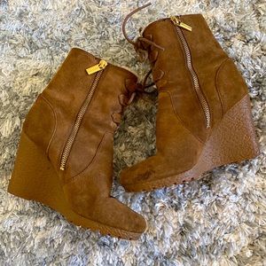 Michael Kors Brown wedge booties sz6